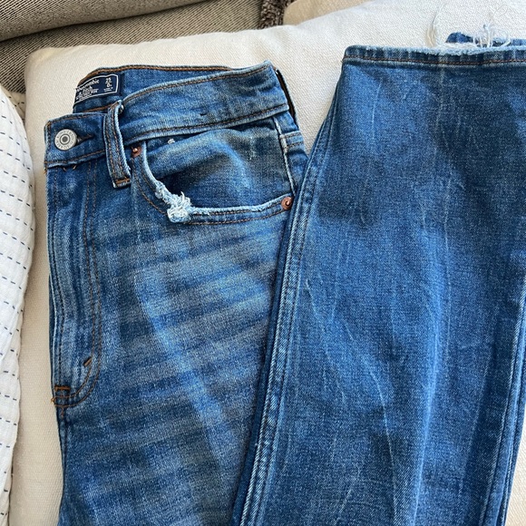 Abercrombie ultra high rise straight - Picture 2 of 4